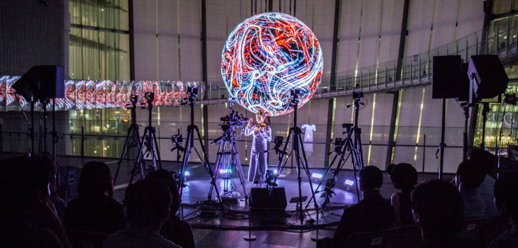 Bjork Performs In 360-Degree Virtual Reality Streaming Show In Tokyo Bjork Performs In 360-Degree Virtual Reality Streaming Show In Tokyo