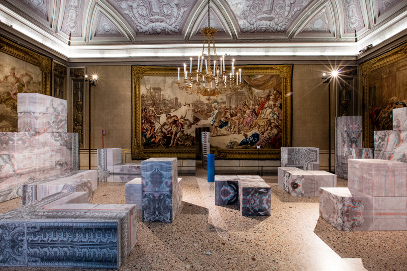 Tapetes, códigos, mitos e 3D: tudo junto e misturado em expo da MDW 2019