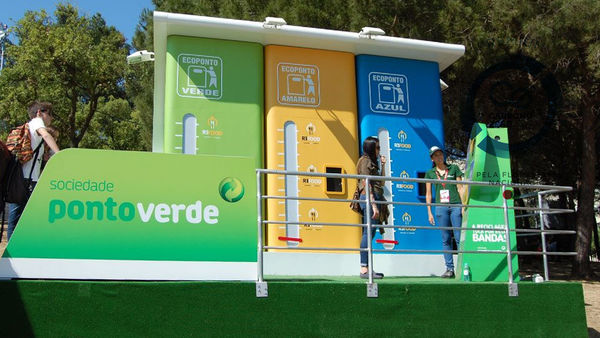 Sociedade Ponto Verde, entidade gestora de resíduos de embalagens de Portugal, que foi lançado no Brasil no Rock in Rio-2011.