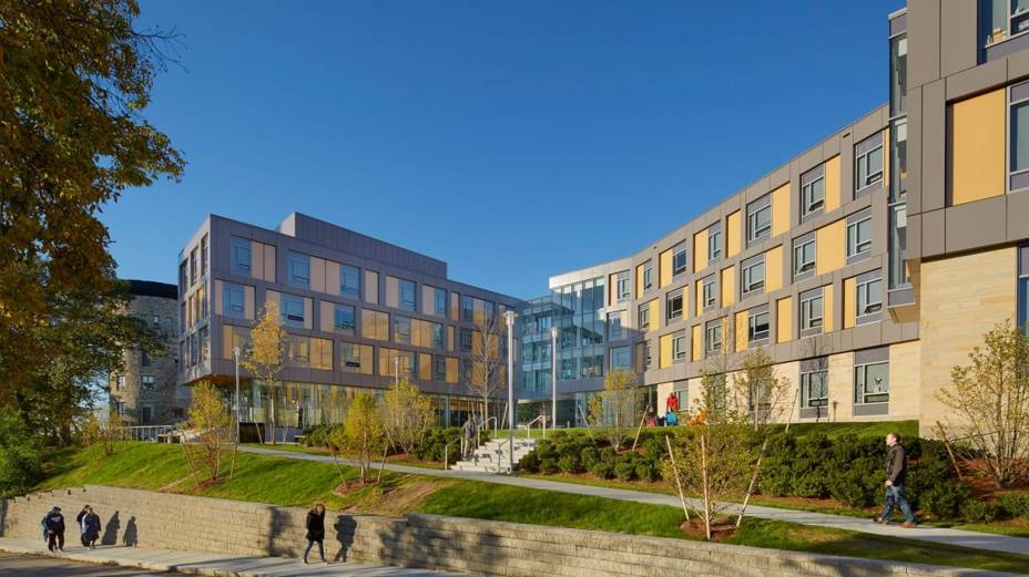 Skyline Residence Hall, por William Rawn Associates, Architects, Inc.