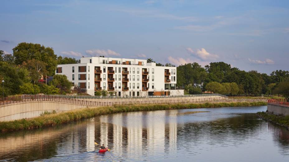 Lofts at Mayo Park, por Snow Kreilich Architects