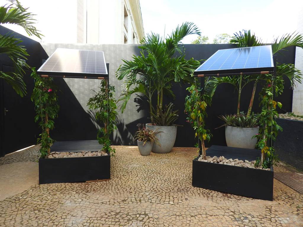 1-painel-fotovoltaico-casacor-sao-paulo-2019 1-painel-fotovoltaico-casacor-sao-paulo-2019