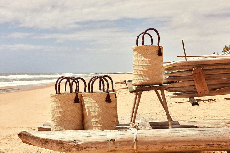 Brasilidade no décor: cestarias tingidas e feitas à mão