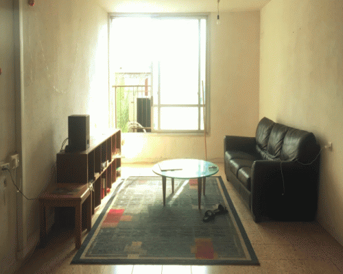 Antes e depois: apartamento cinzento em Tel Aviv agora é alegre e colorido