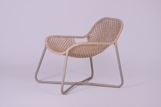 Cadeira Elo, com design do Estúdio Franccino para a Franccino.