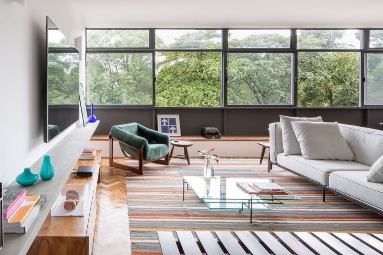 02-apartamento-de-120-m²-carrega-referencias-nacionais-e-internacionais 02-apartamento-de-120-m²-carrega-referencias-nacionais-e-internacionais