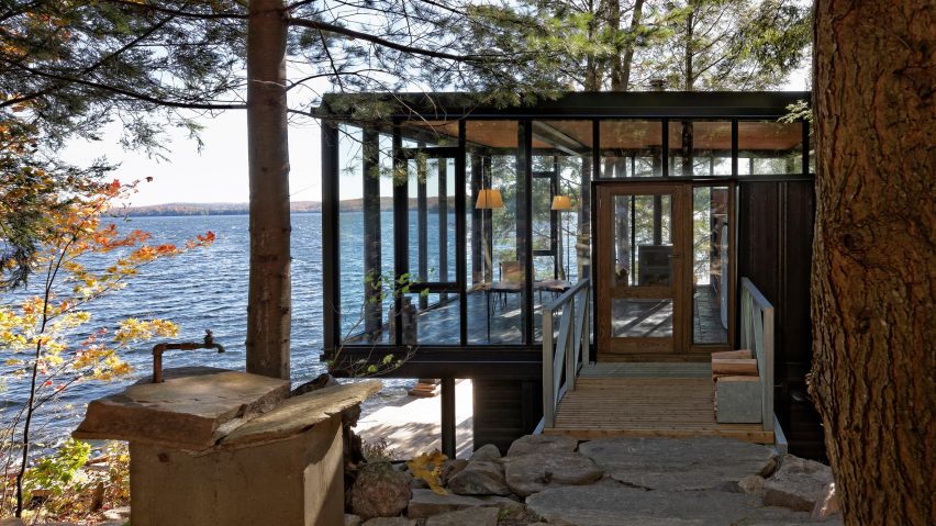 1-armazem-de-vidro-remoto-e-construido-no-lago-ontario 1-armazem-de-vidro-remoto-e-construido-no-lago-ontario