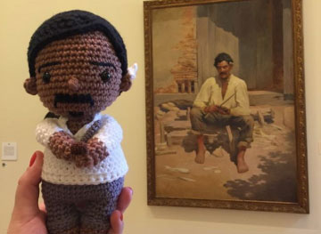 Obras de Almeida Júnior viram bonecos de crochê na Pinacoteca