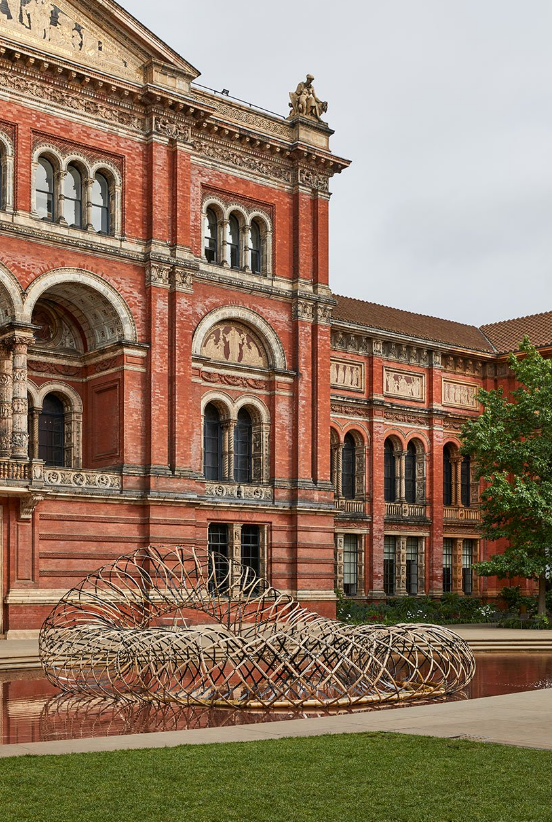 2-kengo-kuma-entrelaça-bambu-e-carbono-no-london-design-festival-2019