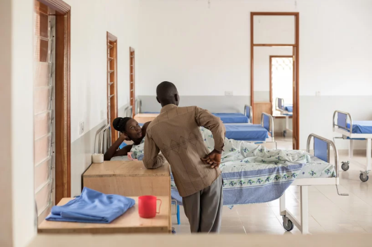 2HKS-kachumbala-maternity-unit-uganda-designboom-02-768×614