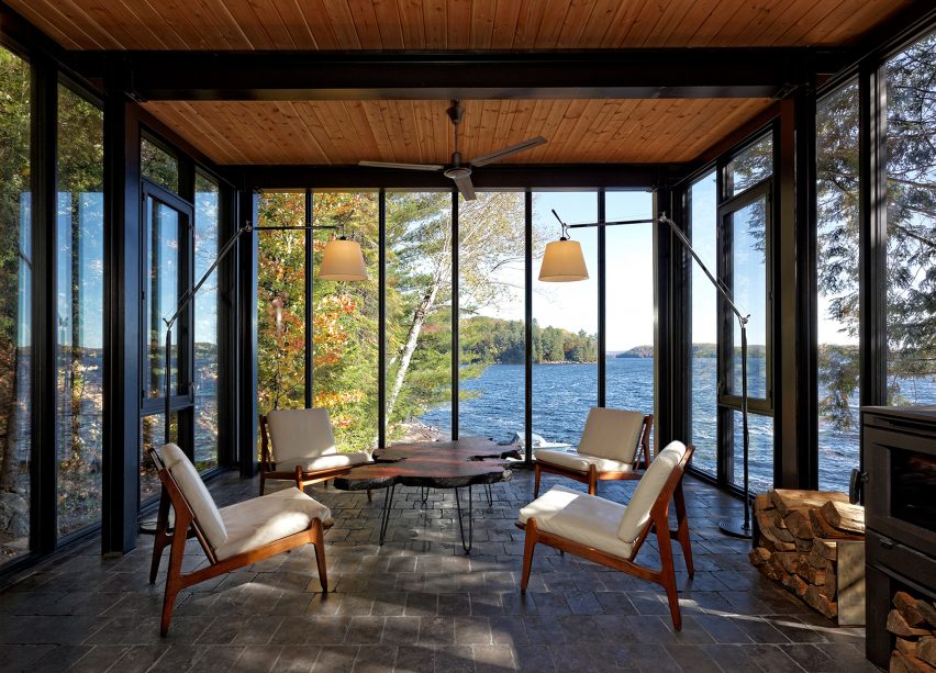4-casa-de-vidro-remota-e-construida-no-lago-ontario 4-casa-de-vidro-remota-e-construida-no-lago-ontario