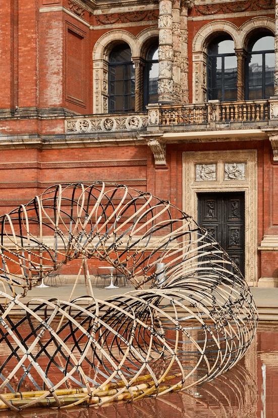 4-kengo-kuma-entrelaça-bambu-e-carbono-no-london-design-festival-2019