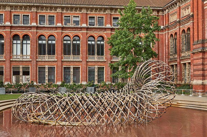 6-kengo-kuma-entrelaça-bambu-e-carbono-no-london-design-festival-2019