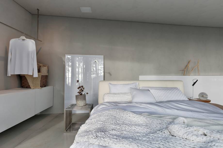 A iluminação natural destaca o mobiliário branco. A iluminação natural destaca o mobiliário branco.