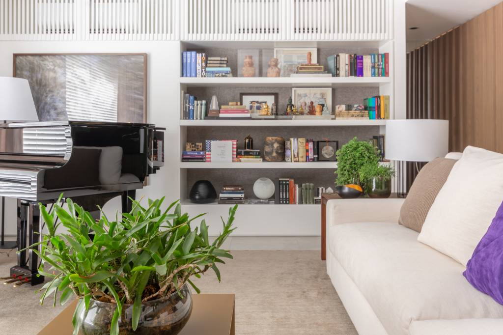 1-painel-de-madeira-funcional-e-decor-clean-sao-destaques-em-ape-paulista 1-painel-de-madeira-funcional-e-decor-clean-sao-destaques-em-ape-paulista
