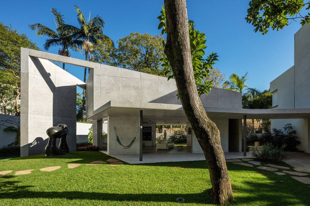 6-casa-paulista-ganha-anexo-repleto-de-obras-de-arte-e-volumetria-rica
