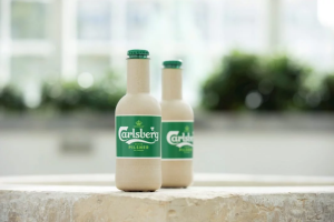 2-green-fibre-bottle-Carlsberg
