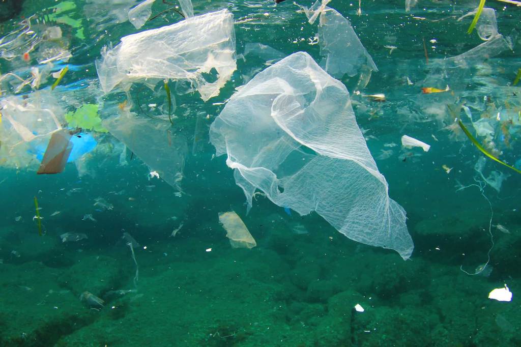 Plastic-in-ocean