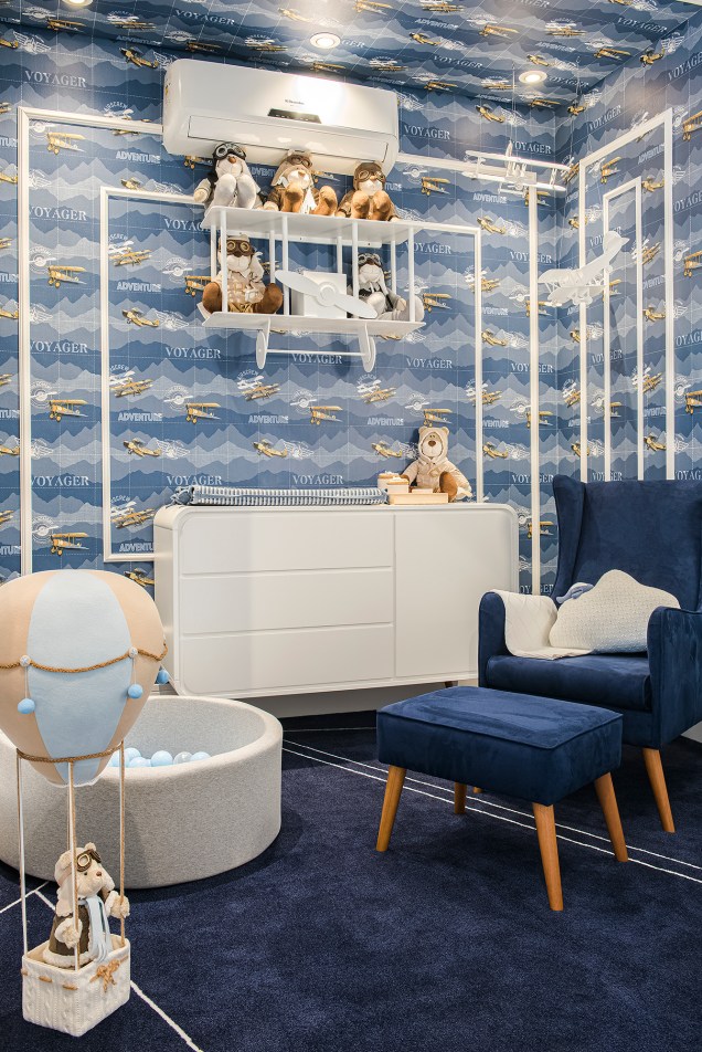 Os quartos infantis também podem receber um degradê azul, como neste quarto projetado pela designer de interiores Renata Fraidg para a II Mostra Kids Concept.