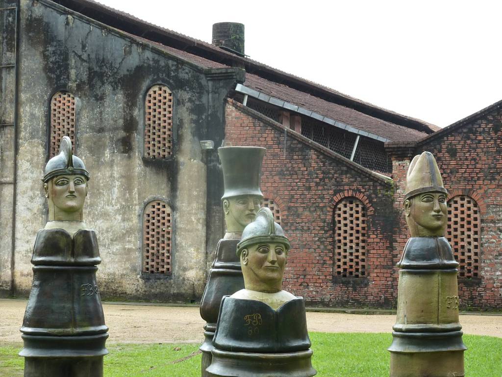 1440px-Oficina_Cerâmica_Francisco_Brennand_07 1440px-Oficina_Cerâmica_Francisco_Brennand_07