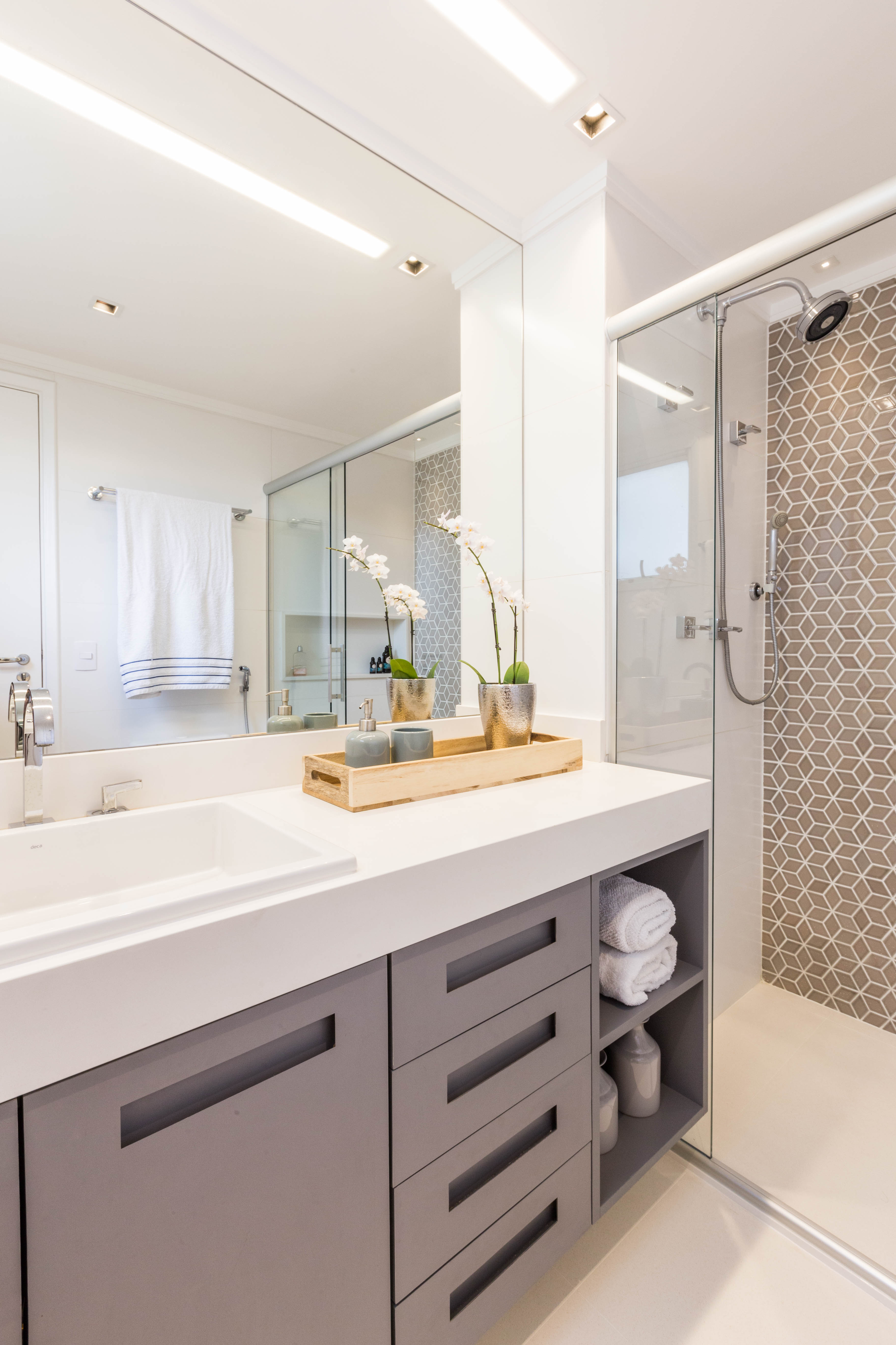 5 dicas para iluminar seu banheiro com charme e funcionalidade CASA