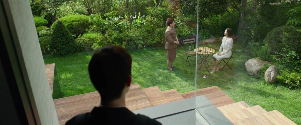 7-a-casa-do-filme-parasita-e-seu-arquiteto-ficticio-apaixonado-pelo-sol 7-a-casa-do-filme-parasita-e-seu-arquiteto-ficticio-apaixonado-pelo-sol