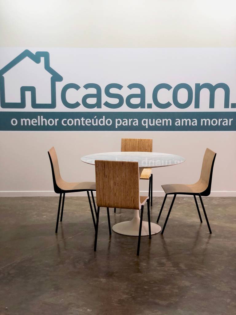 1-estande-casacombr-paralela