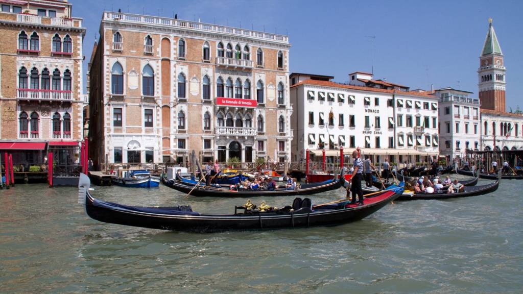 bienal-veneza-coronavirus-01 bienal-veneza-coronavirus-01