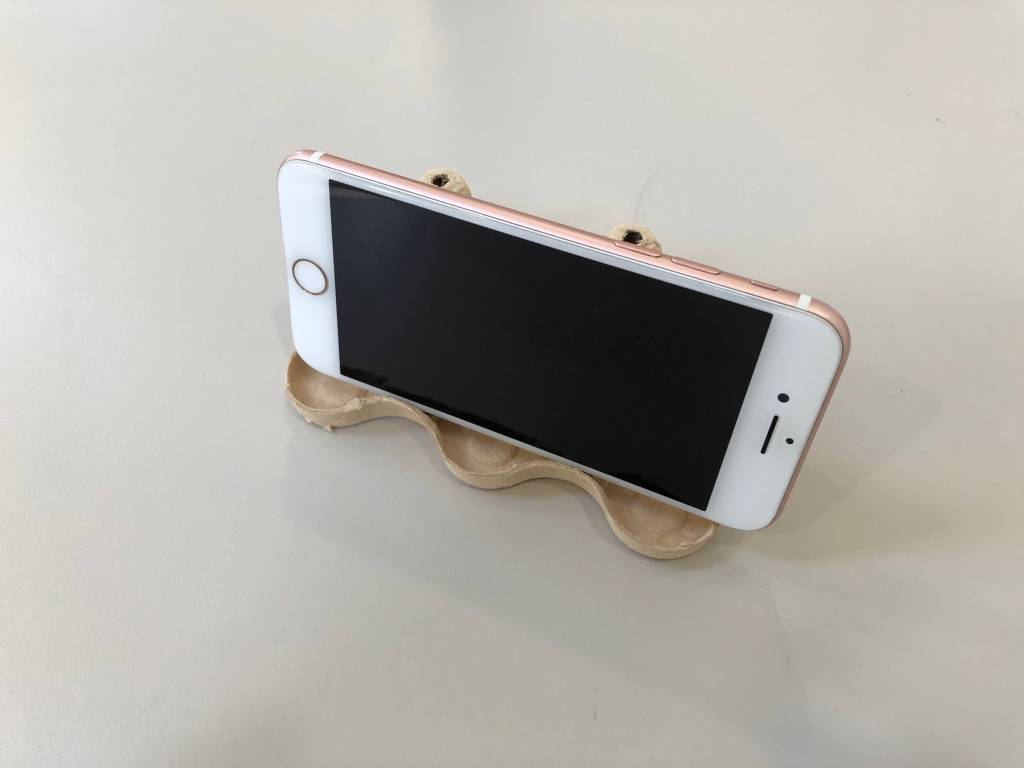 paul-priestman-egg-box-phone-holder-design_dezeen_2364_col_5