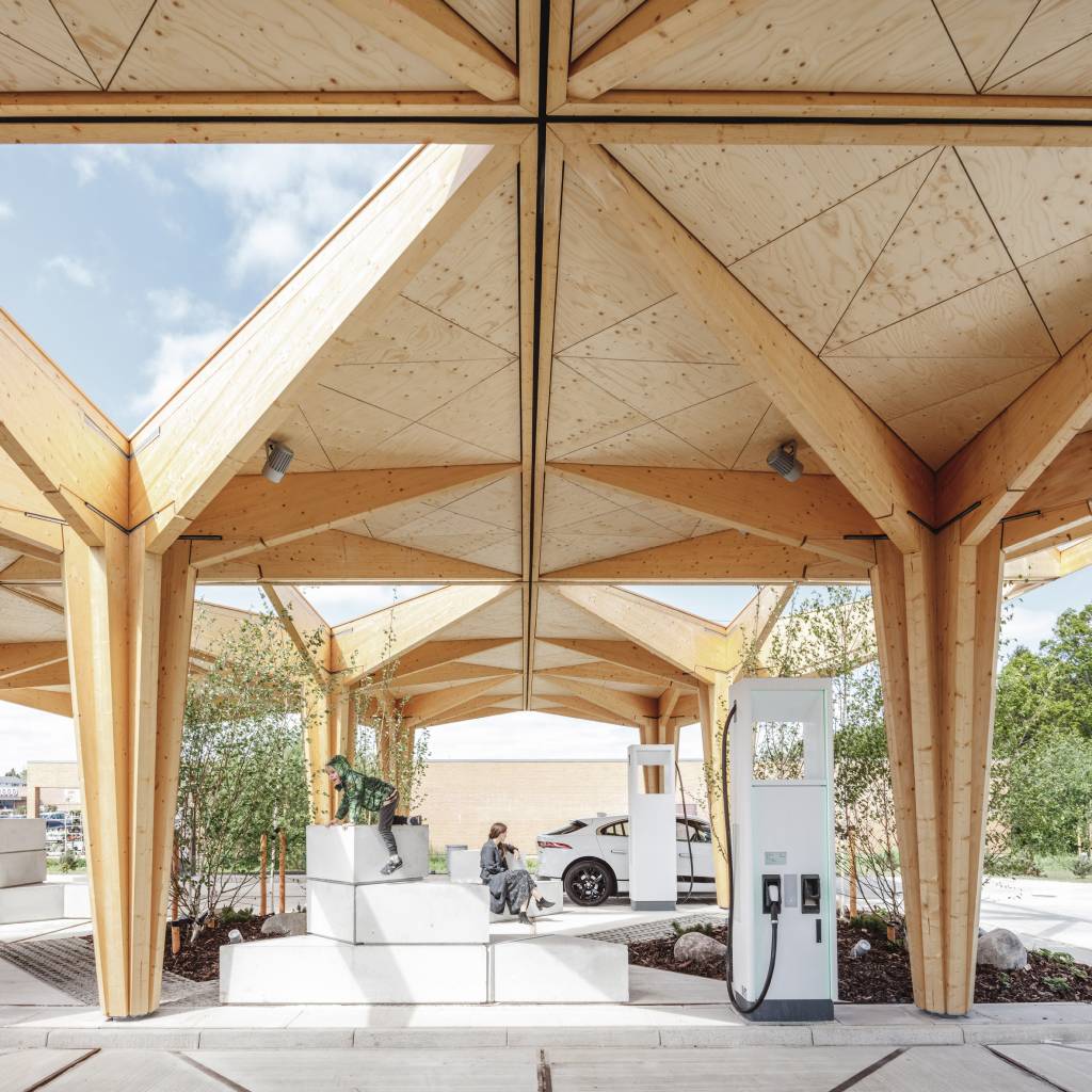 arquitetos-projetam-posto-para-carros-eletricos-feito-de-madeira-casa.com-6 arquitetos-projetam-posto-para-carros-eletricos-feito-de-madeira-casa.com-6