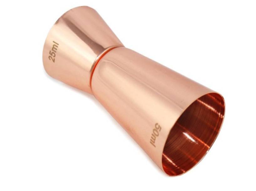 Dosador de drinks rose gold, na L3 Store: <a href="https://www.l3store.com.br/dosador-americano-duplo-25ml-e-50ml-rose-gold">R$ 32,90</a>