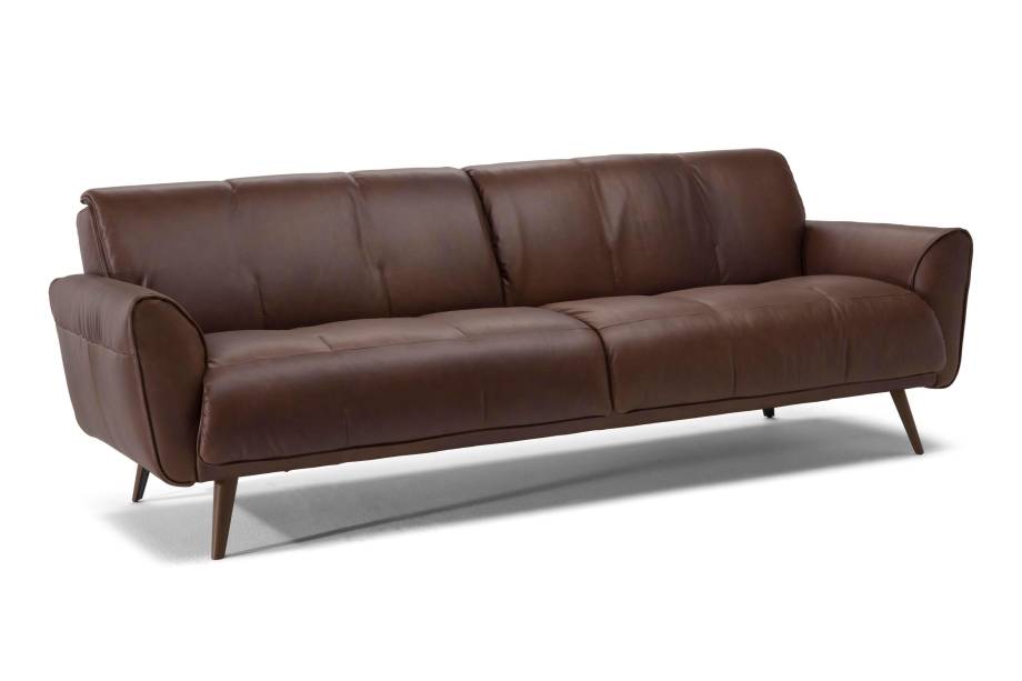 <span style="font-weight: 400">Móveis da<a href="https://www.natuzzi.com.br/"> Natuzzi</a>, como sofás e poltronas da linha Editions, estarão até 40% mais baratos para compras até o próximo dia 30. Um dos exemplos é o sofá Talento (foto acima).</span> 