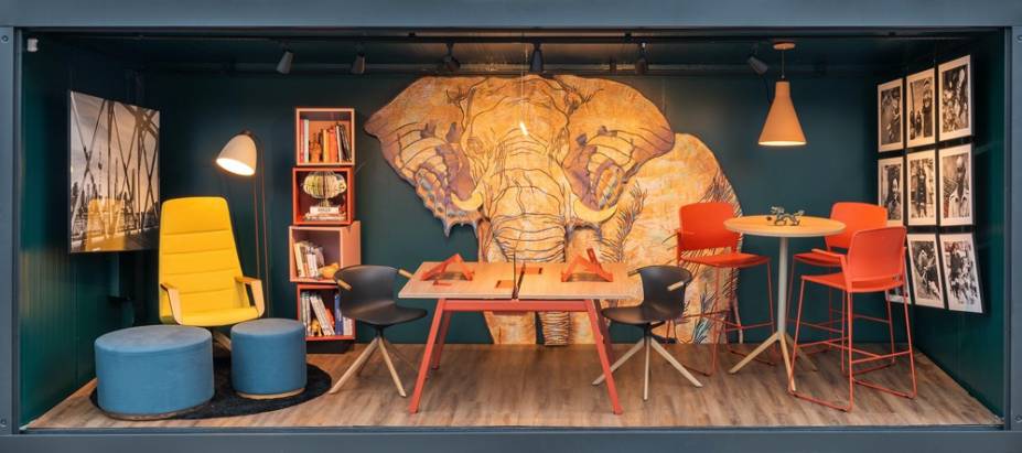 O projeto de Fernando Brandão, no Janelas CASACOR São Paulo, traz três situações de trabalho no projeto ETC. O projeto de Fernando Brandão, no Janelas CASACOR São Paulo, traz três situações de trabalho no projeto ETC.