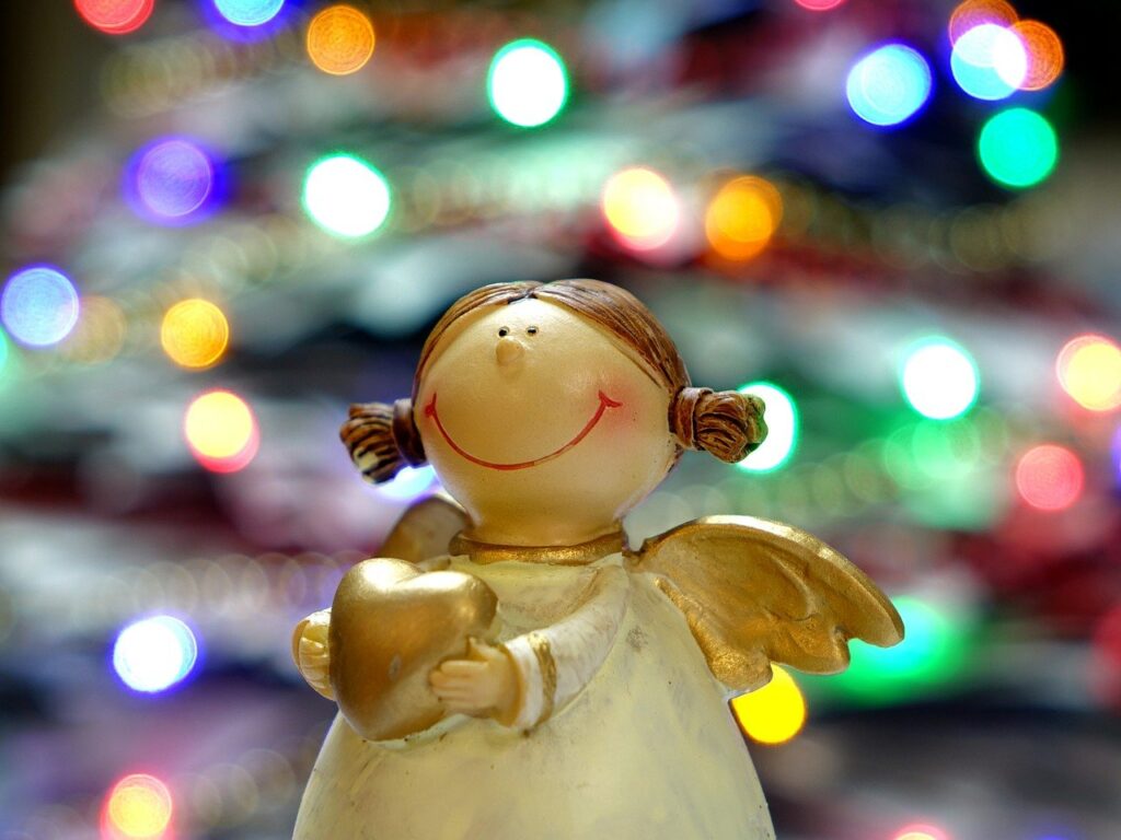 Luzes de Natal: decore a casa com economia e segurança