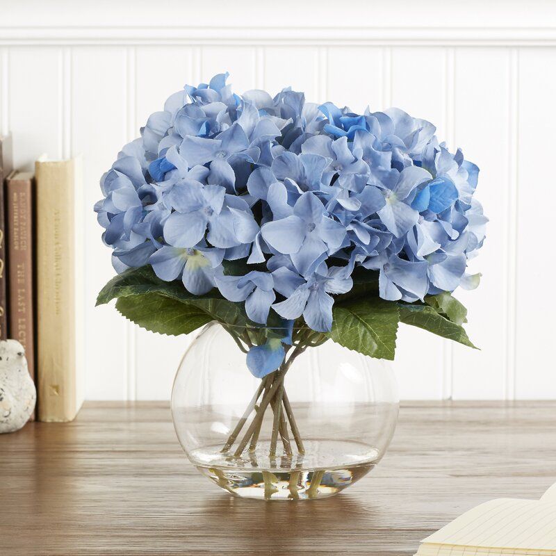 flores-fim-de-ao2 hortênsia azul em vaso de vidro