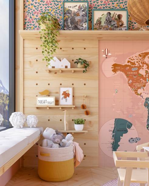 Quarto das Primas, por Muito Mais Arquitetura + Nina Moraes Design + Ateliê Baobá Pitucos | Para completar, lindos pendentes no teto, de fibra natural - tipo cestas -, da Monica Cohen, desenham uma luz suave, e os quadros (feitos pelas próprias crianças) emolduram folhas do jardim.