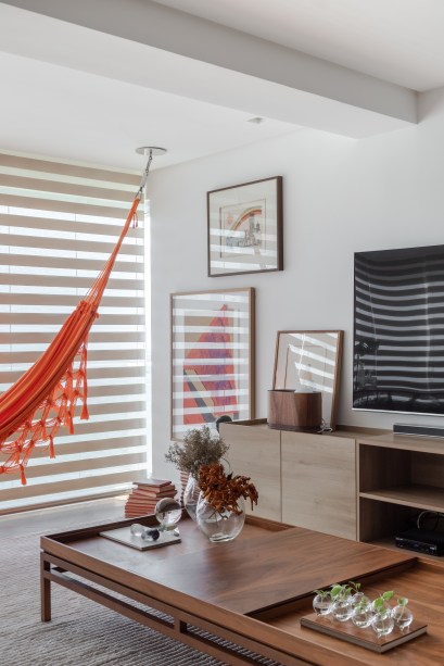 Décor minimalista marca este delicado apartamento em Salvador