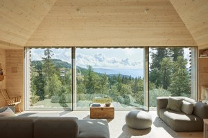 7-casa-de-madeira-na-noruega-emoldura-vista-deslumbrante-da-montanha