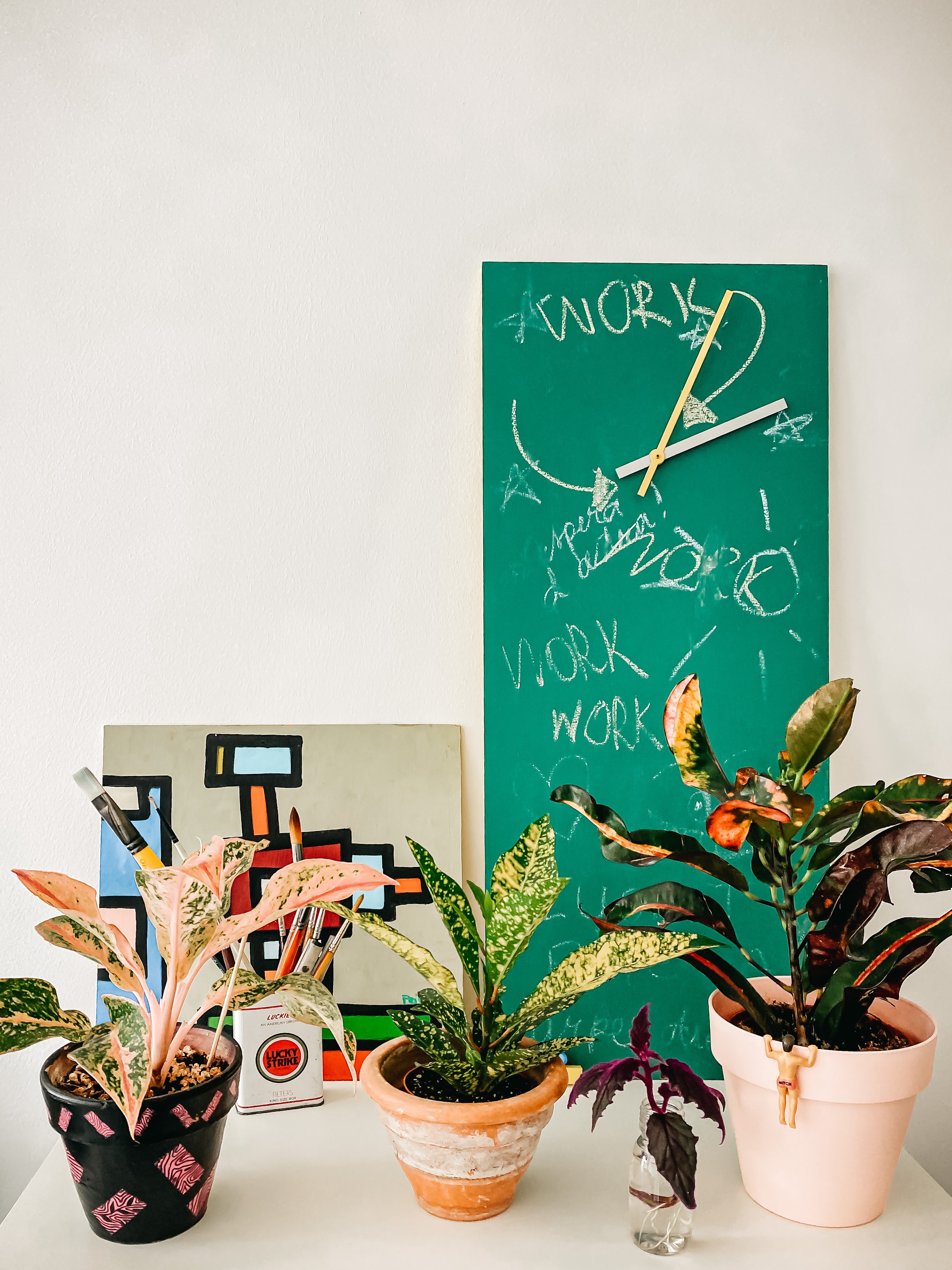 15 plantas ideais para decorar e trazer boas energias ao escritório