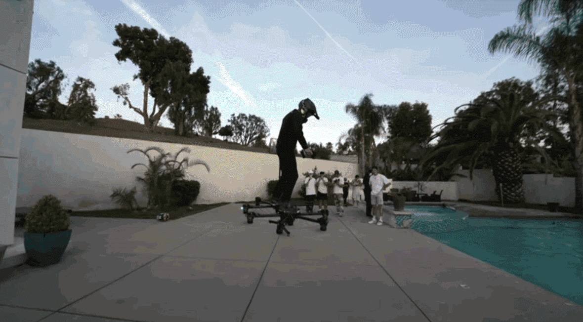 Com este drone você pode andar de skate voando, confira!