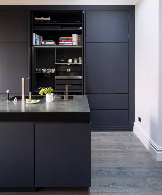 mobília-escura-modelo-de-cozinha-simples
