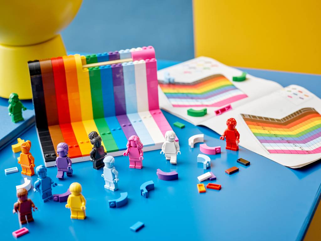 lego-lgbtq-casa.com-40516_Lifestyle_envr_4.2