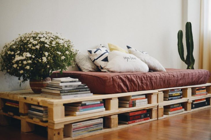 Sofá de paletes; sofá de pallets; sofá reciclado