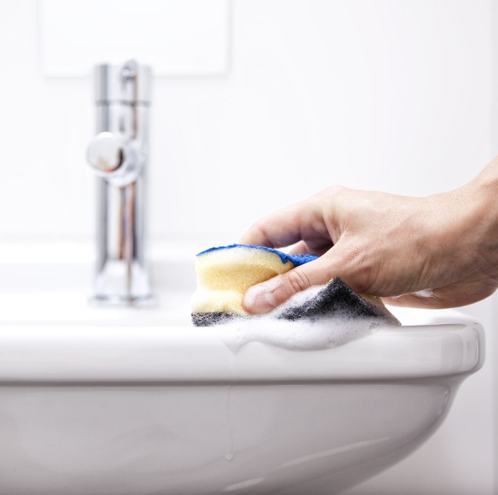Minimize os riscos à saúde durante a limpeza com estas dicas