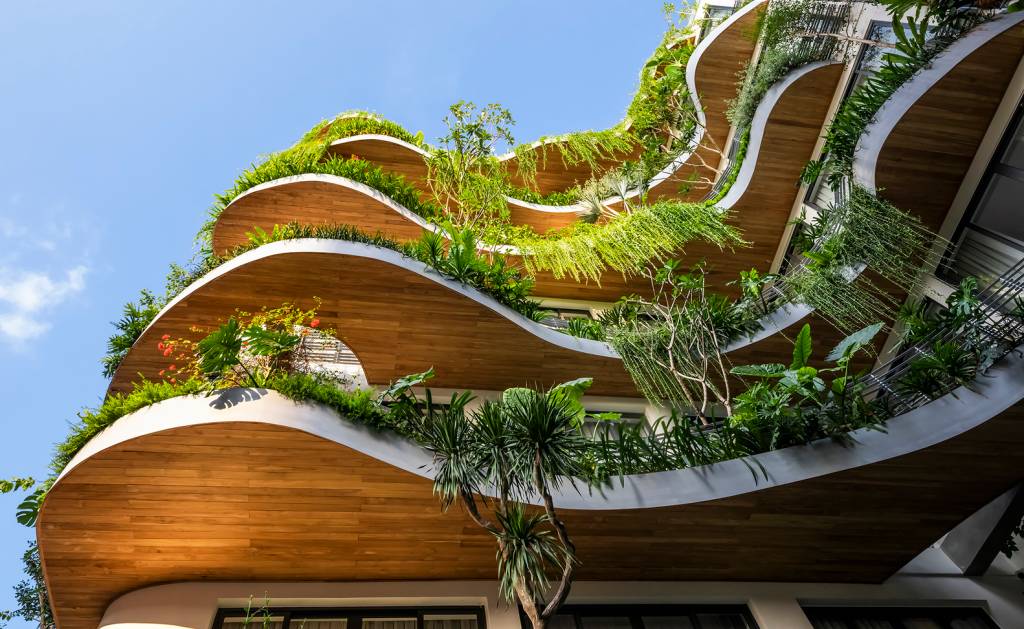 Floresta particular: a varanda deste prédio parece uma selva exuberante