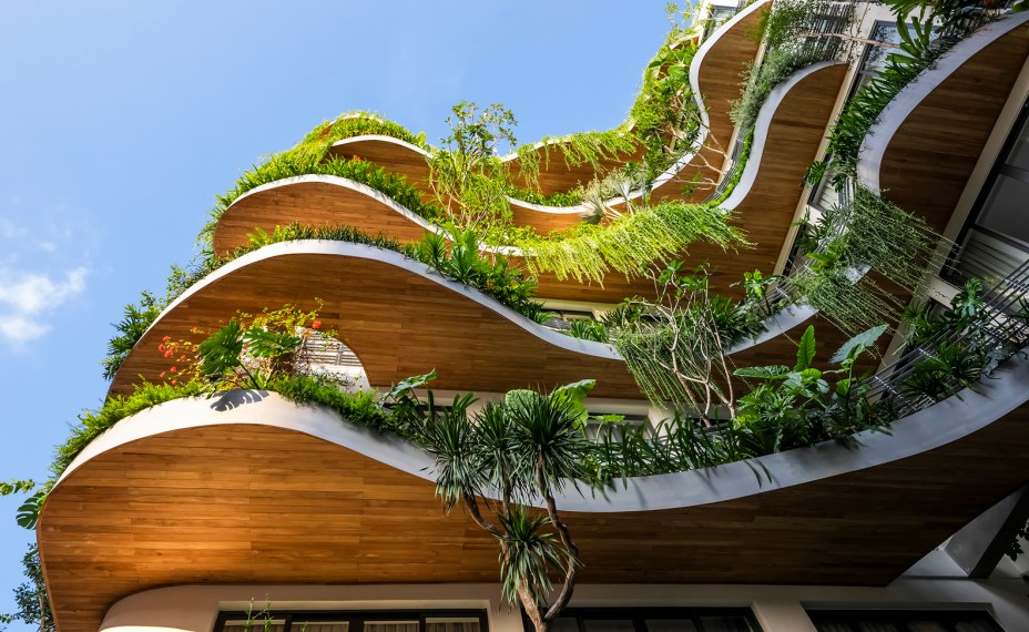 Floresta particular: a varanda deste prédio parece uma selva exuberante