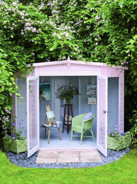 37-cantinhos-de-jardinagem-para-relaxar-e-cuidar-das-plantas-gardeningetc-22 Dê ao seu hobby a atenção que merece com uma sala dedicada a ele. Pintar o interior e a fachada ajuda o galpão parecer um quarto.
