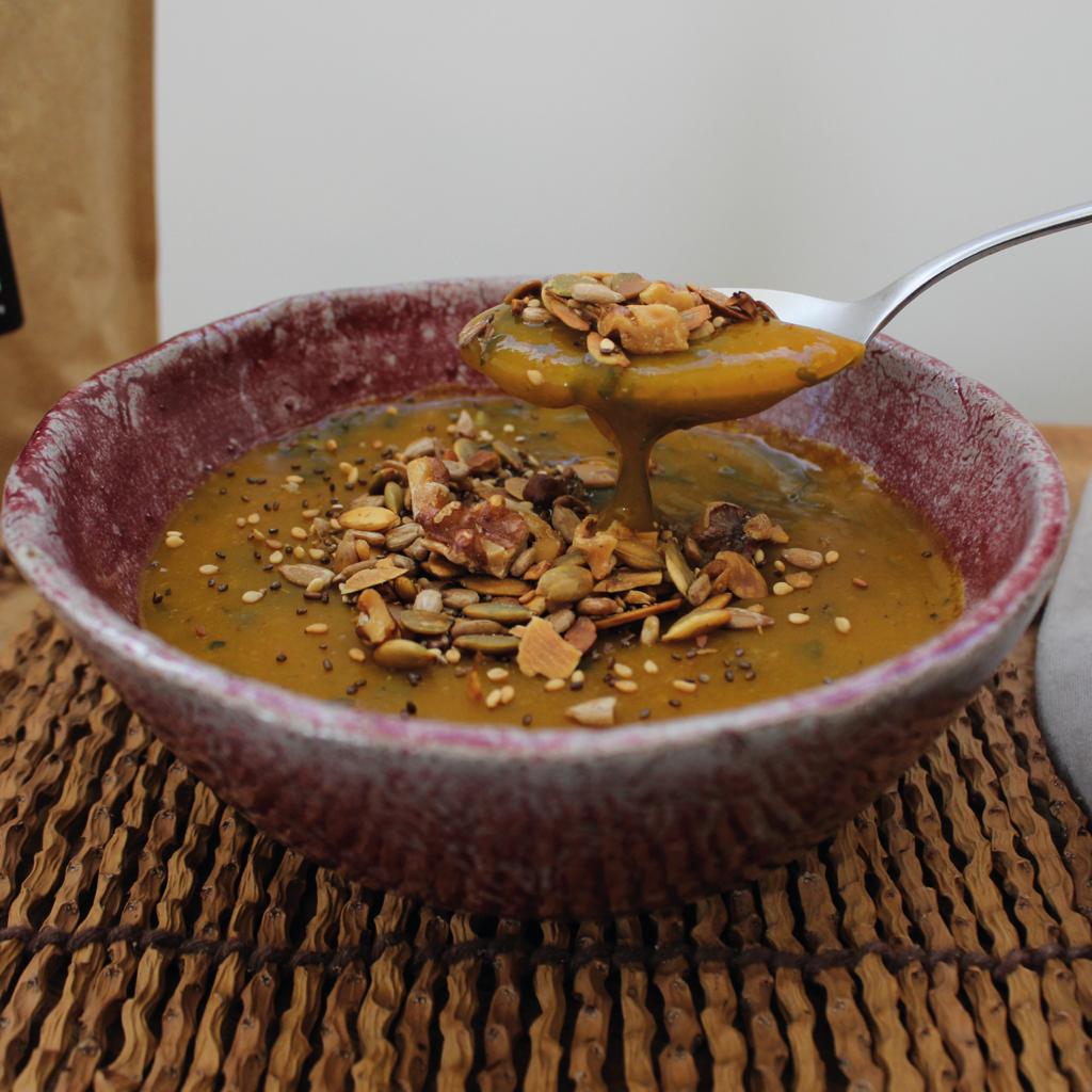 Para o friozinho: sopa de abóbora com gengibre, cúrcuma e tomilho