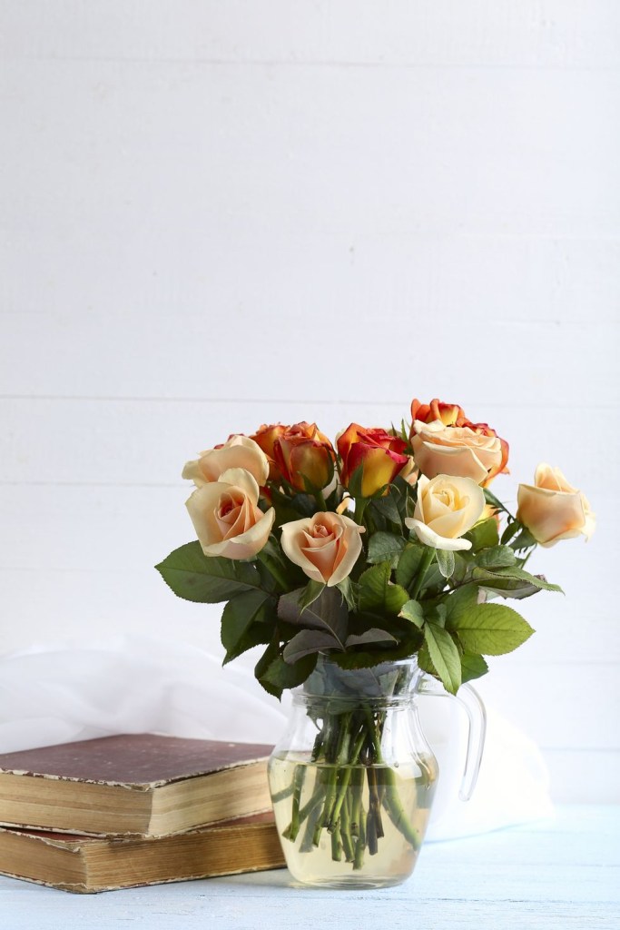11-plantas-flores-e-ervas-que-vao-te-deixar-mais-feliz-casa.com-6-rosas-house-beautiful-5second-getty-images