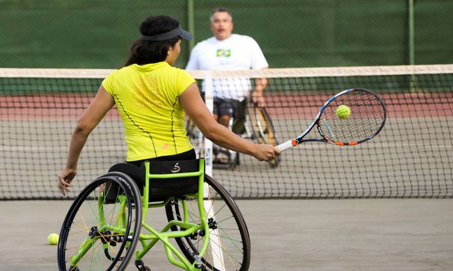 Brasília, DF, Brasil: Os tenistas Carlos Alberto Santos e Natália Mayara, que disputarão as Paralimpíadas Rio 2016. (Foto: Marcelo Camargo/Agência Brasil)